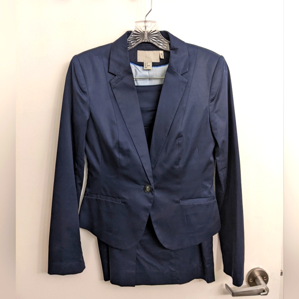 Elegant Navy Women's Skirt Suit
